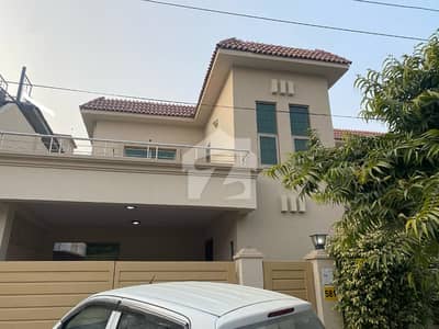 عسکری 11 عسکری,لاہور میں 4 کمروں کا 10 مرلہ مکان 4.95 کروڑ میں برائے فروخت۔