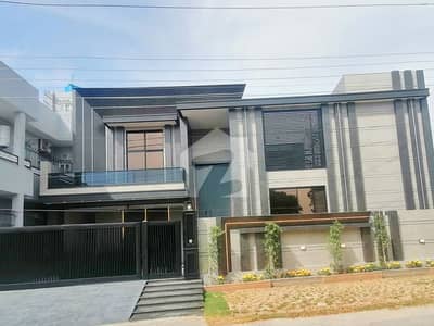 Ready To Sale A Prime Location House 1 Kanal In IEP Engineers Town - Block C3 Lahore Ready To Sale A Prime Location House 1 Kanal In IEP Engineers Town - Block C3 Lahore
