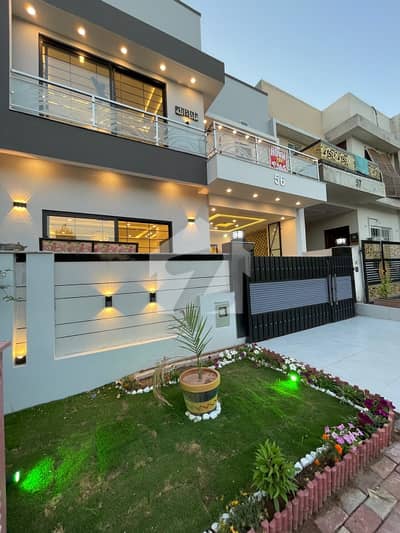 5 Marla Boulevard Category Designer House Available For Sale Front Open House Just 2 Mnt Drive From The Main Gate!! 5 Marla Boulevard Category Designer House Available For Sale Front Open House Just 2 Mnt Drive From The Main Gate!!