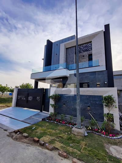 ڈی ایچ اے 9 ٹاؤن ڈیفنس (ڈی ایچ اے),لاہور میں 4 کمروں کا 8 مرلہ مکان 4.5 کروڑ میں برائے فروخت۔ ڈی ایچ اے 9 ٹاؤن ڈیفنس (ڈی ایچ اے),لاہور میں 4 کمروں کا 8 مرلہ مکان 4.5 کروڑ میں برائے فروخت۔