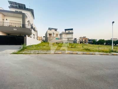 10 Marla develop plot for sale in bahria town phase 8