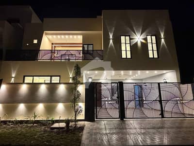 Prime Location Buch Executive Villas House Sized 6 Marla