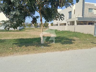 11 marla plot available for sale in bahria town