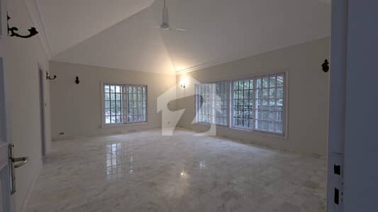 500 Yards Bungalow For Rent Prime Location