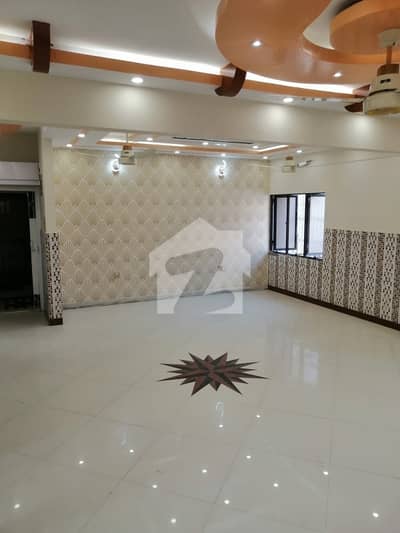 Gulshan-e-Iqbal - Block 13/A Flat Sized 1300 Square Feet For Sale