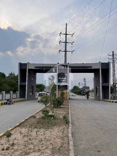 Near To Main Entrance Plot Available For Sale