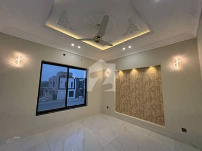 بحریہ آرچرڈ فیز 2 بحریہ آرچرڈ,لاہور میں 3 کمروں کا 5 مرلہ مکان 1.95 کروڑ میں برائے فروخت۔