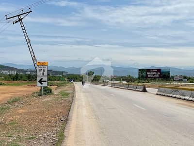 Prime Location 1kanal plot Available Lake District in 3Years installment Plan