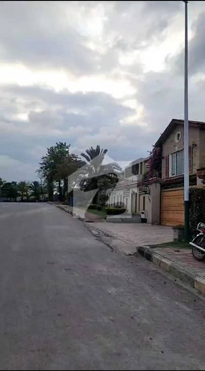 67 Marla Boulevard Corner Plot Club City
