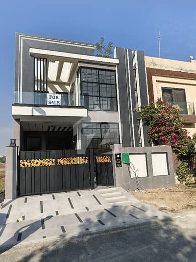 C Block 5 Marla Modern House For Sale