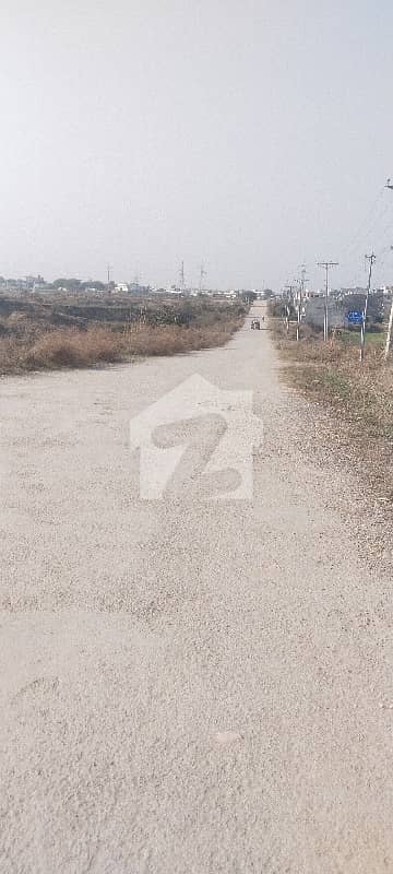 5 Marla Plot With Ideal Access