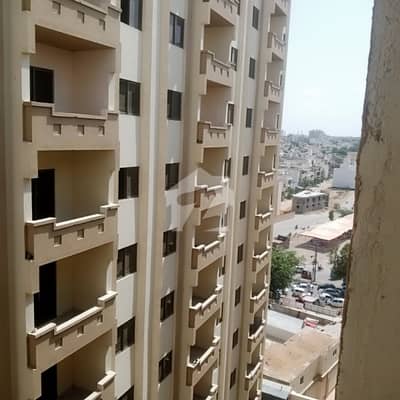 سٹی ٹاور اینڈ شاپنگ مال یونیورسٹی روڈ,کراچی میں 3 کمروں کا 7 مرلہ فلیٹ 2.5 کروڑ میں برائے فروخت۔