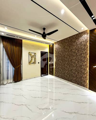 10 Marla Portion Available For Rent On Prime Location In Bahria Town 10 Marla Portion Available For Rent On Prime Location In Bahria Town