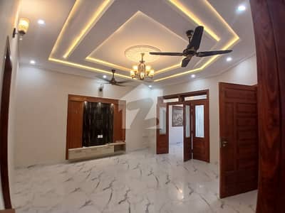 G13 30x60 Ful House Available For Rent