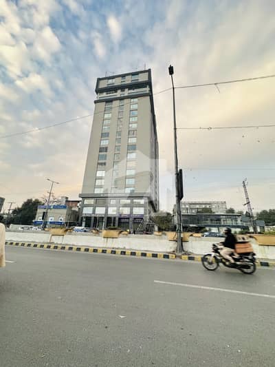 الحفیظ ایگزیکٹو گلبرگ 3,گلبرگ,لاہور میں 5 مرلہ دفتر 1.4 لاکھ میں کرایہ پر دستیاب ہے۔