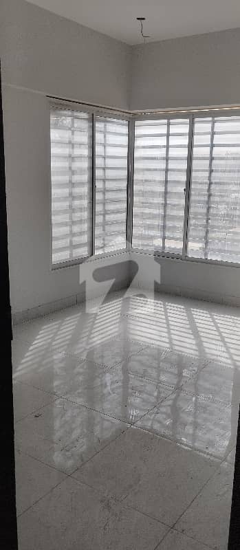 Brand New Luxurious 4 Bed DD Corner West Open Flat