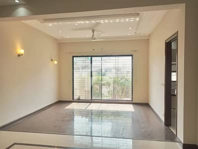 E-11-3 Out Classic Location New Upper Portion For Rent