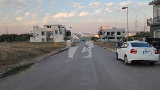F-2 Block Top Heighted Plot | Park & Commercial Adjacent | Back To Main Expressway | 85 Lac