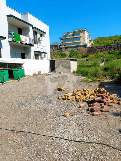 Prime Location 10 Marla Residential Plots For Sale In JJ Society 30 Ft Carpeted Road, Electricity Available