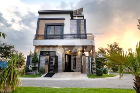 ZERO Electricity Bill ! CORNER HOUSE FOR SALE