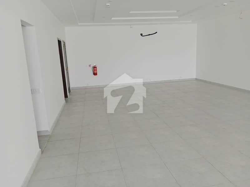 8 Marla basement floor for rent 8 Marla basement floor for rent
