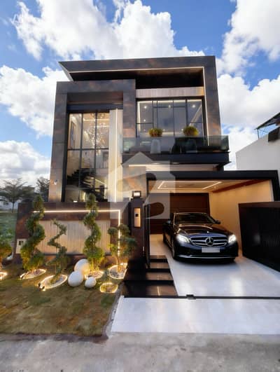 Hot Deal! 5 Marla Beautiful Bungalow in DHA 5