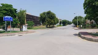 13 Marla Corner Plot Near Commercial, School and Mosque
