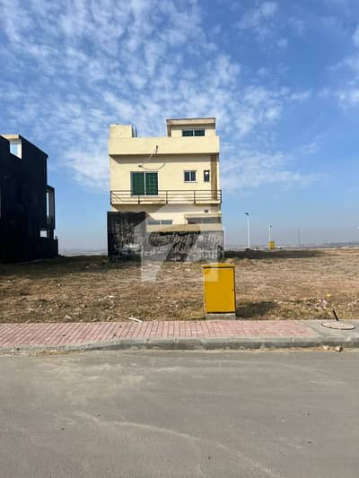 بحریہ ٹاؤن فیز 8 ۔ بلاک ایل بحریہ ٹاؤن فیز 8,بحریہ ٹاؤن راولپنڈی,راولپنڈی میں 5 مرلہ رہائشی پلاٹ 58.0 لاکھ میں برائے فروخت۔