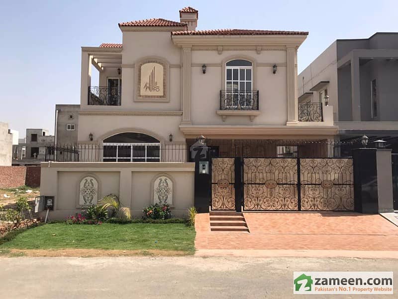 Fabulous Corner 10 Marla Bungalow Near Sports Complex Phase 5 For Rent