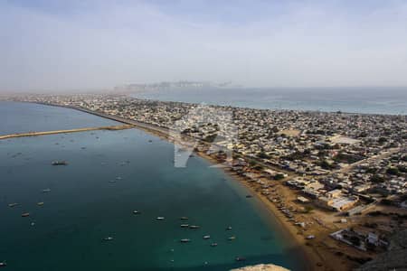 چب ریکانی گوادر میں 8 کنال رہائشی پلاٹ 8.0 لاکھ میں برائے فروخت۔