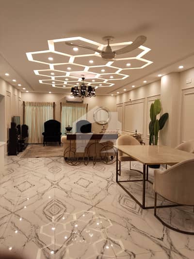 1800 Square Feet 3 Bedrooms Apartment For Rent In DHA Phase 8 Ex Air Avenue - Facing Park