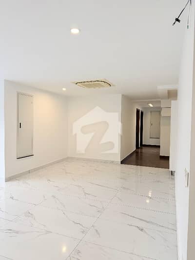 A Spacious And Airy Three-Bedroom Apartment. A Spacious And Airy Three-Bedroom Apartment.