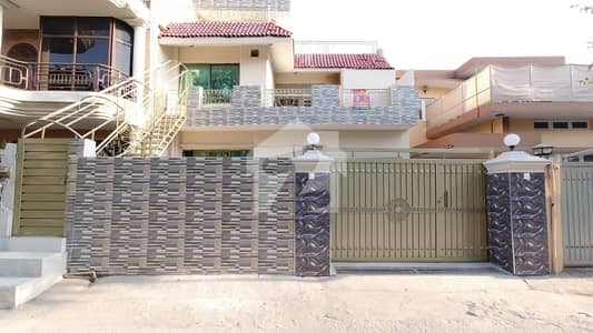 2200 Square Feet Spacious House Is Available In G-6 For Sale