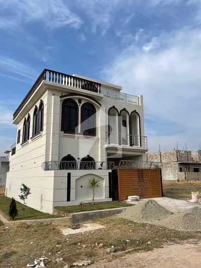 5 Marla Corner Double-Unit House for Sale in B-17 F Block