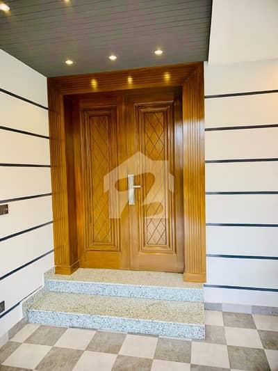 10 Marla Slightly Luxury House For Sale Bahria Town Phase 8 Rawalpindi