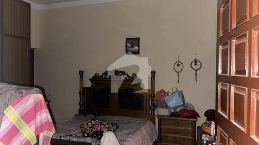 10 Marla Lower Portion In Ichhra For Rent