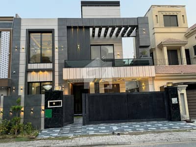 بحریہ ٹاؤن ۔ غزنوی بلاک بحریہ ٹاؤن ۔ سیکٹر ایف,بحریہ ٹاؤن,لاہور میں 5 کمروں کا 10 مرلہ مکان 3.5 کروڑ میں برائے فروخت۔
