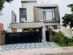 10 MARLA BEAUTIFUL HOUSE FOR SALE IN TALHA BLOCK BAHRIA TOWN LAHORE 10 MARLA BEAUTIFUL HOUSE FOR SALE IN TALHA BLOCK BAHRIA TOWN LAHORE