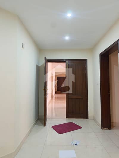 Beautiful Apartment On 10th Floor