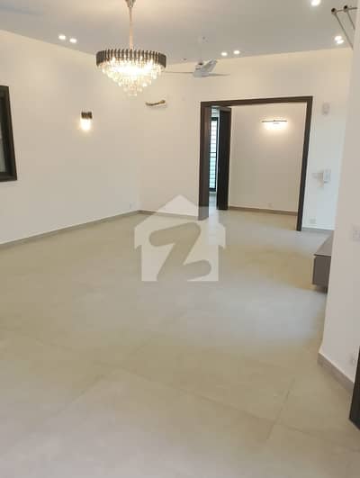 ڈی ایچ اے فیز 4 ڈیفنس (ڈی ایچ اے),لاہور میں 3 کمروں کا 1 کنال بالائی پورشن 1.9 لاکھ میں کرایہ پر دستیاب ہے۔