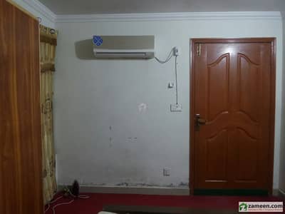 150 Sq feet Room For Rent