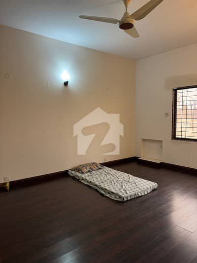 10 Marla Full Basement House For Sale In DHA Phase 3 W Block Proper Double Unit Prime Location 10 Marla Full Basement House For Sale In DHA Phase 3 W Block Proper Double Unit Prime Location