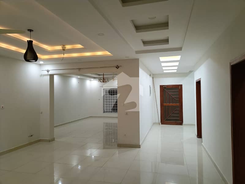 14 Marla Beautiful Upper Portion Available For Rent 14 Marla Beautiful Upper Portion Available For Rent