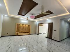 14 Marla Beautiful Upper Portion Available For Rent