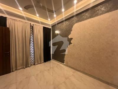 ڈی ایچ اے فیز 6 ڈیفنس (ڈی ایچ اے),لاہور میں 3 کمروں کا 10 مرلہ بالائی پورشن 99.0 ہزار میں کرایہ پر دستیاب ہے۔