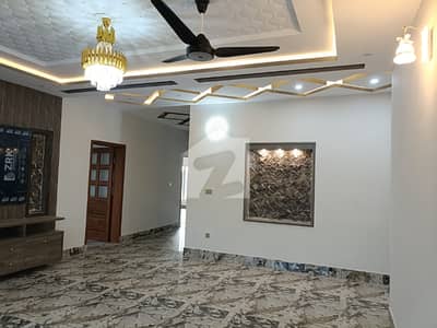 1 Kanal Beautiful Upper Portion Available For Rent