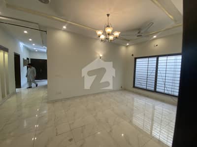 40*80 Triple Stories House Available For Sale G-14/4 Solid Construction (Owner Built House ) All Original Pictures Are Atteched