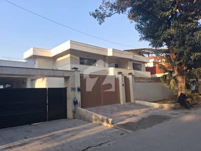 666 Square Yard 6 Bed House Available For Rent In F-11