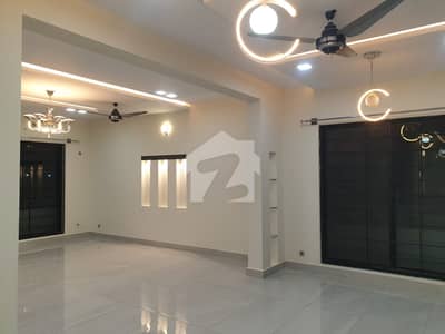 24 Marla Beautiful Upper Portion Available For Rent