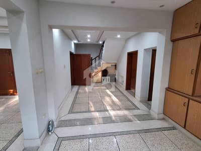 A Non-Corner Single Unit Liveable House For Sale In G-11